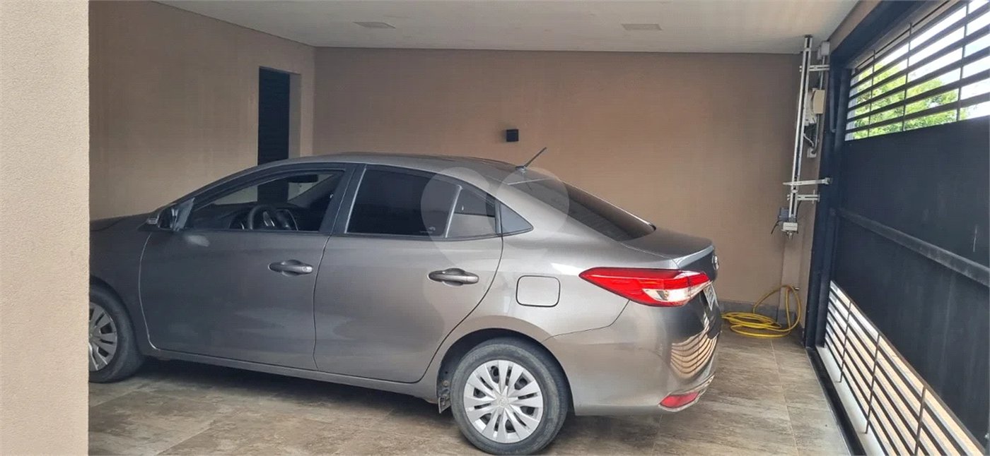 Casa à venda com 3 quartos, sendo 1 suíte, no condomínio Villas Mabel, Ribeirão Preto - SP