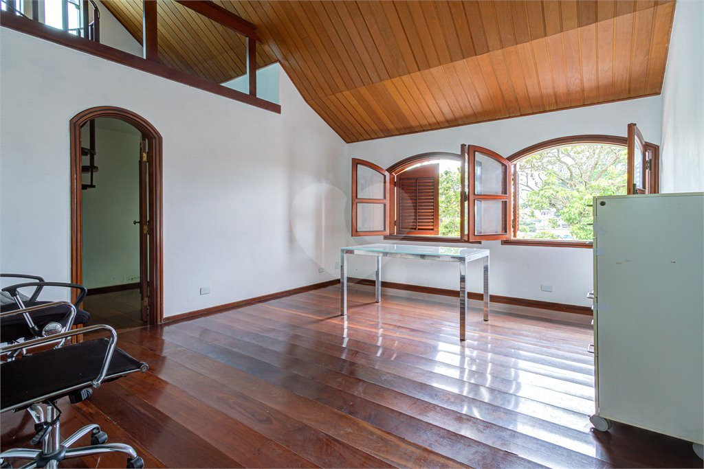 Casa à venda com 5 suítes em Jardim Prudência, São Paulo, SP