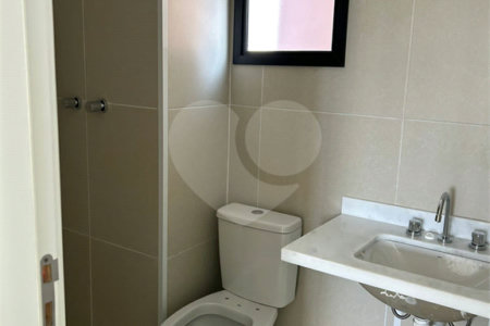 Apartamento à venda com 3 quartos, sendo 1 suíte, em Vila Bastos, Santo André, SP