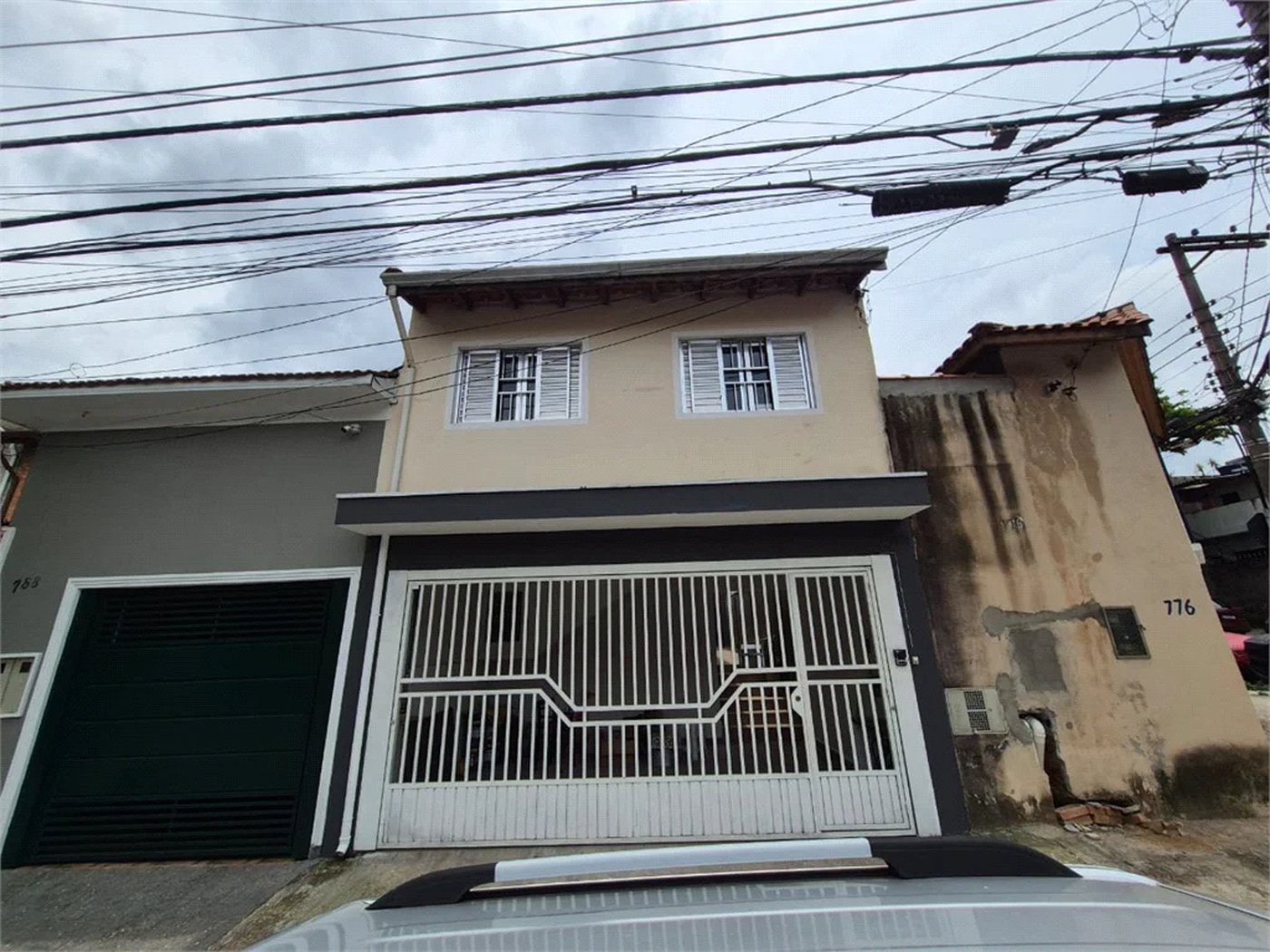 Casa à venda com 4 quartos, sendo 1 suíte,  no condomínio Residencial Alto da Lapa II, São Paulo - SP