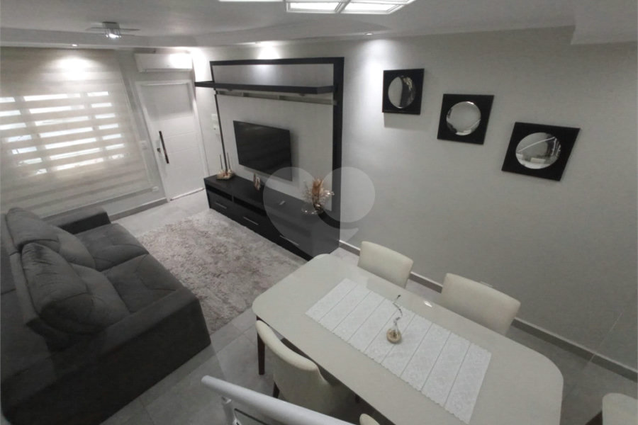 Casa à venda com 3 quartos, sendo 1 suíte, no condomínio Cond Res Paineiras, São Paulo - SP