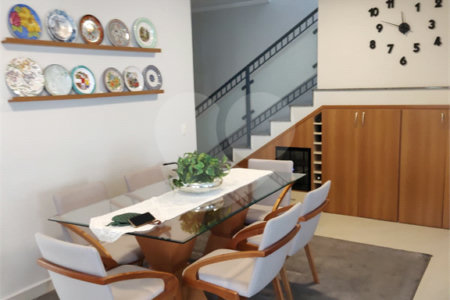 Casa à venda com 3 quartos, sendo 1 suíte,  no condomínio Residencial Jardim das Palmeiras, Vinhedo - SP
