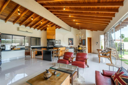 Casa à venda com 4 suítes no Centro, Três Lagoas, MS