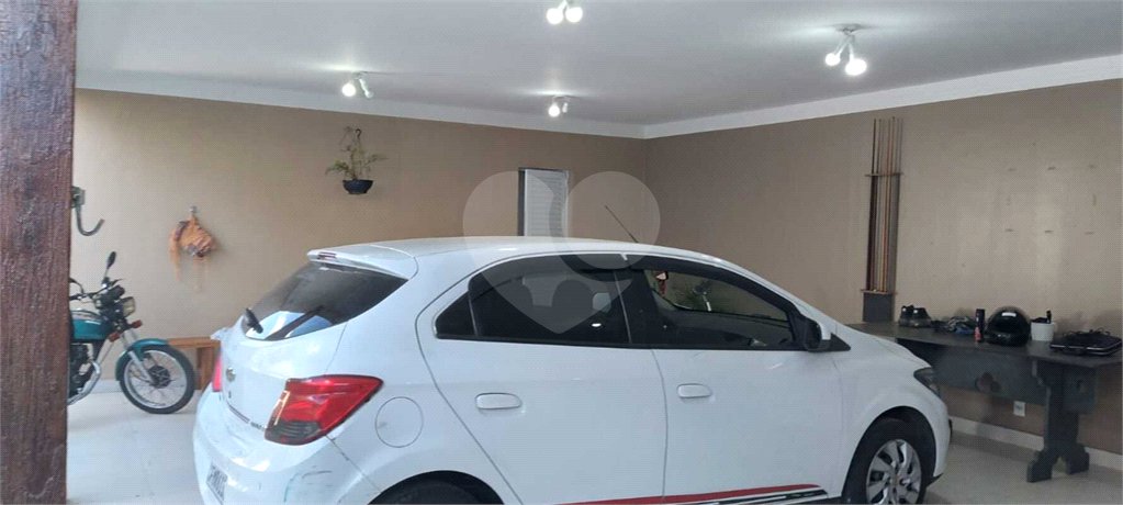 Casa à venda com 3 quartos, sendo 1 suíte, em Santa Cândida, Vinhedo, SP