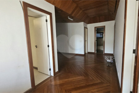 Casa em condomínio à venda com 5 quartos, sendo 3 suítes, em Barra da Tijuca, Rio de Janeiro, RJ
