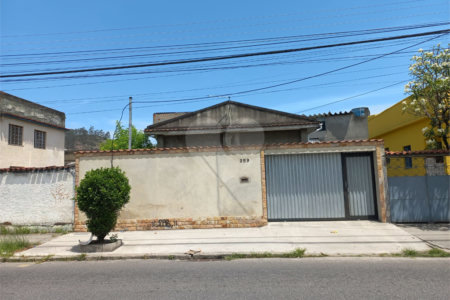Casa Térrea à venda com 3 quartos em Campo Grande, Rio de Janeiro, RJ