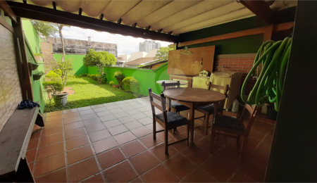 Casa à venda com 3 quartos, sendo 1 suíte,  em Campo Grande, São Paulo, SP