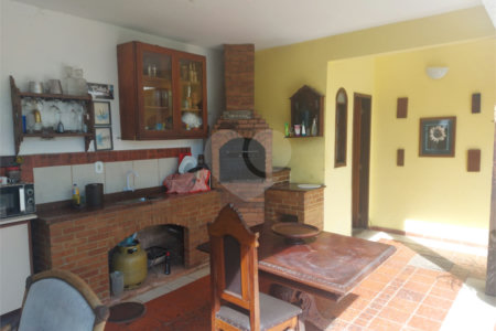 Casa à venda com 4 quartos, sendo 1 suíte, no condomínio River Plate, Rio de Janeiro - RJ