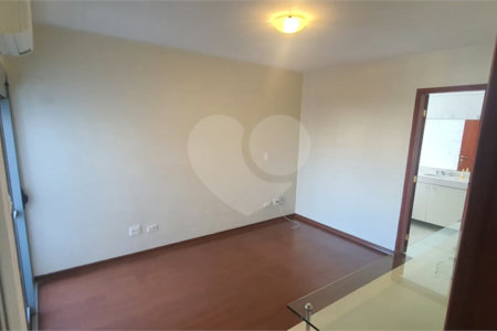 Apartamento à venda com 3 quartos, sendo 1 suíte, em Vila Paulicéia, São Paulo, SP