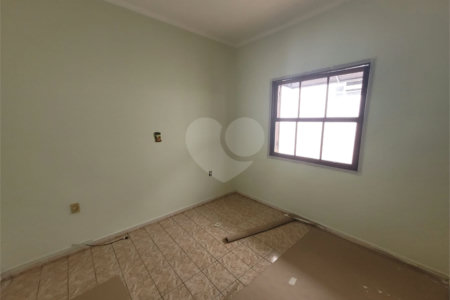 Sobrado à venda com 4 quartos, sendo 1 suíte,  em Jardim Itamaracá, Indaiatuba, SP