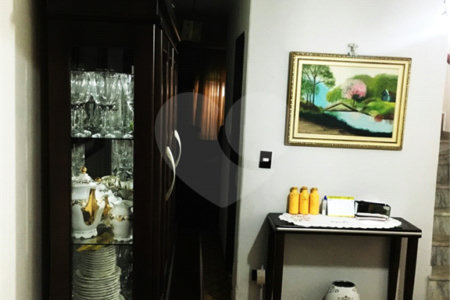 Sobrado à venda com 4 quartos, sendo 1 suíte,  em Vila Gomes, São Paulo, SP