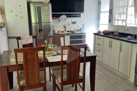 Casa à venda com 2 quartos no Centro, Bom Jesus dos Perdões, SP
