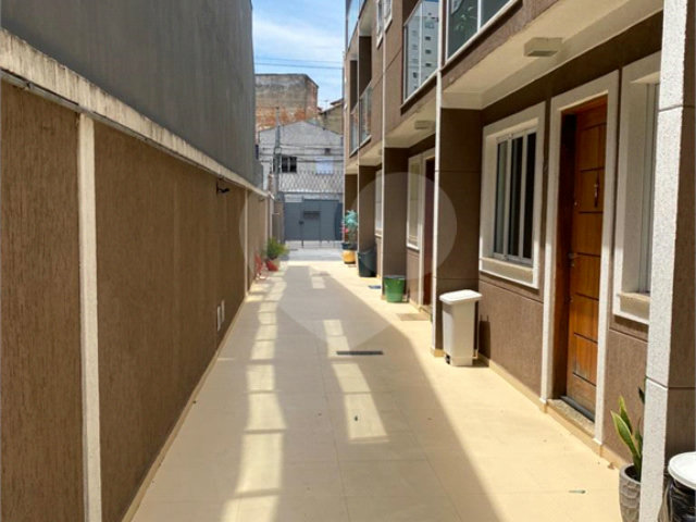 Casa à venda com 2 suítes no condomínio Real Iraci, São Paulo - SP