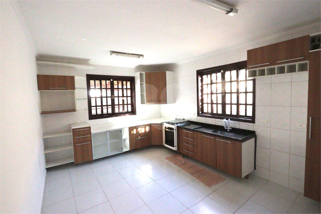 Casa à venda com 4 quartos, sendo 1 suíte, em Jardim Villaça, São Roque, SP