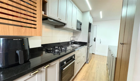 Apartamento à venda com 3 quartos, sendo 1 suíte,  em Santo Amaro, São Paulo, SP