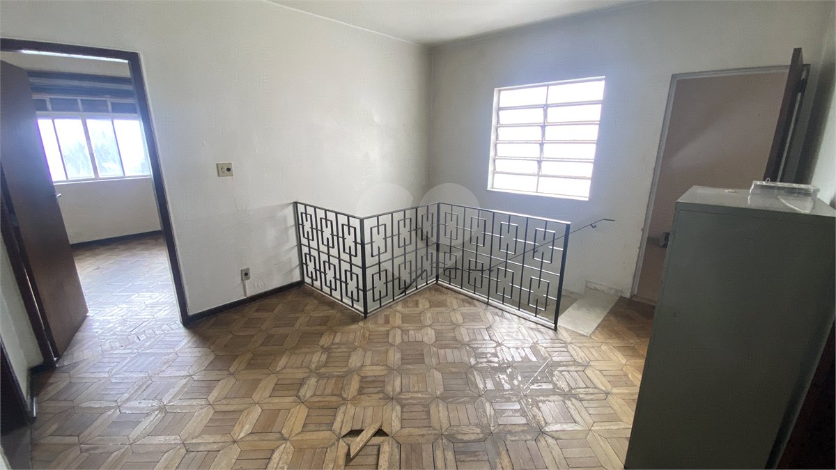 Sobrado à venda ou para alugar com 4 quartos, sendo 1 suíte,  em Parque Colonial, São Paulo, SP