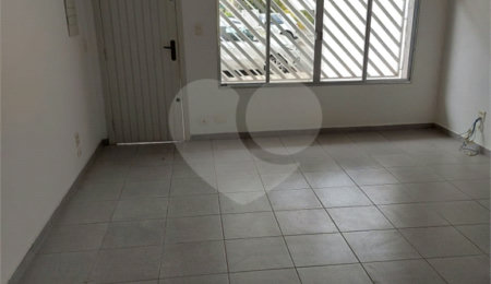 Sobrado à venda com 3 quartos, sendo 1 suíte,  em Alto da Boa Vista, São Paulo, SP