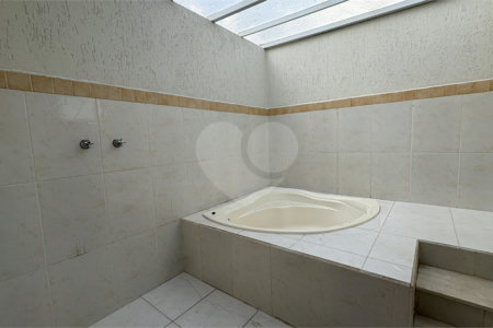 Casa à venda com 3 suítes no condomínio Belvedere II, Votorantim - SP
