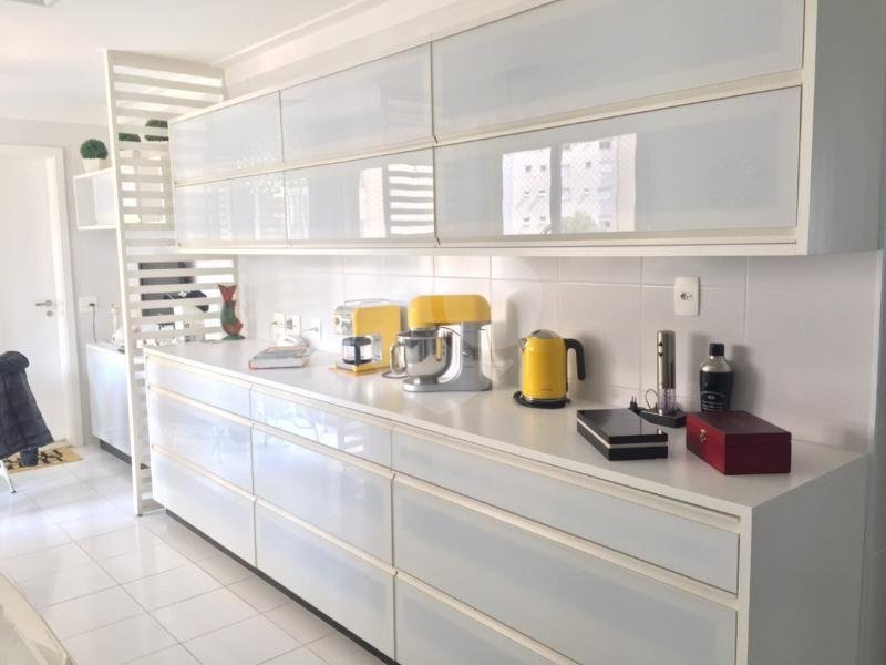Apartamento à venda com 4 quartos, sendo 3 suítes, em Vila Andrade, São Paulo, SP