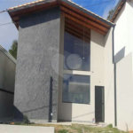 Casa à venda com 2 quartos, sendo 1 suíte, no condomínio Águas de São Pedro, Mairiporã - SP