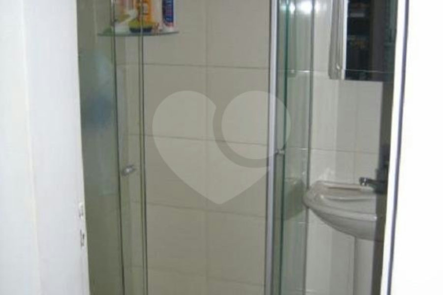 Casa à venda com 3 quartos, sendo 1 suíte, no condomínio Residencial Maracujás, São Paulo - SP