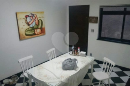 Sobrado à venda com 5 quartos, sendo 2 suítes, em Brooklin Paulista, São Paulo, SP
