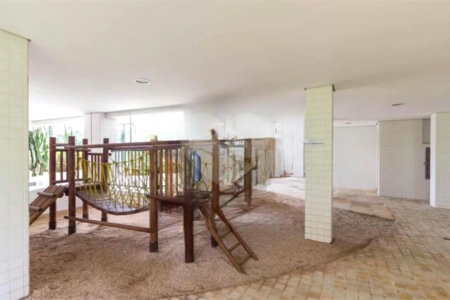 Apartamento à venda com 3 quartos, sendo 1 suíte,  em Cidade São Francisco, São Paulo, SP