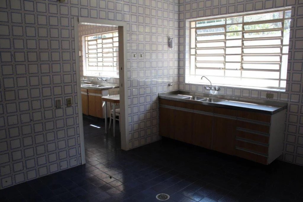 Casa Térrea à venda ou para alugar com 6 suítes em Vila Tramontano, São Paulo, SP
