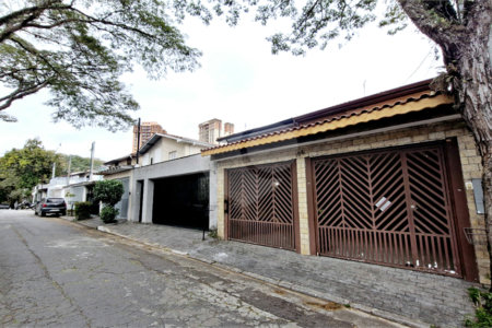 Sobrado à venda com 3 quartos, sendo 1 suíte, em Alto da Boa Vista, São Paulo, SP