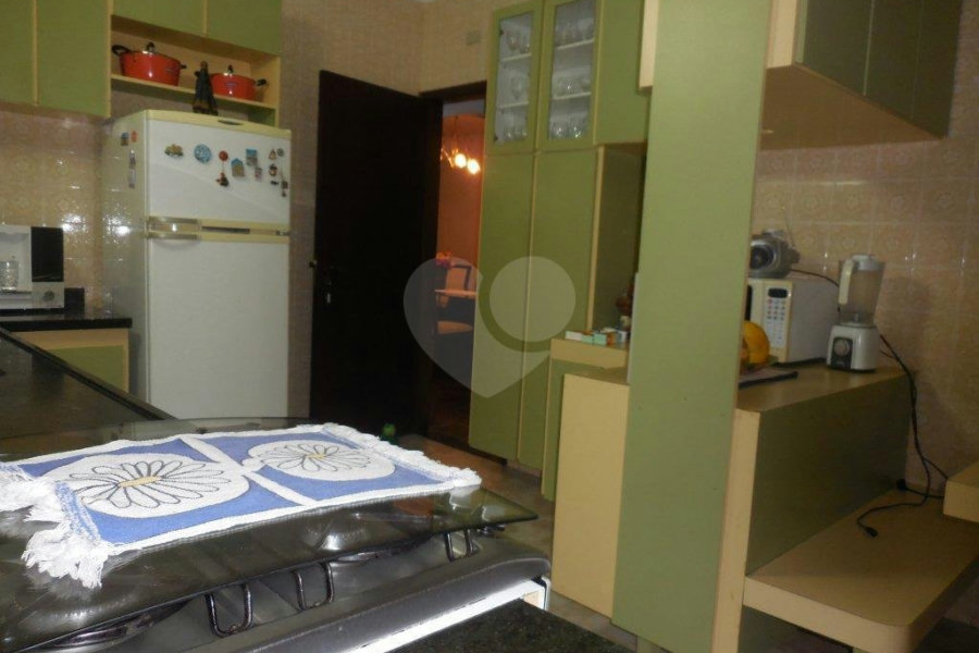 Casa à venda com 3 quartos, sendo 1 suíte, em Piraporinha, Diadema, SP