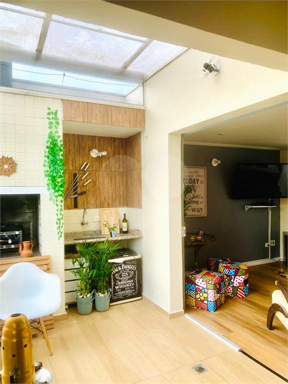 Apartamento à venda ou para alugar com 3 quartos, sendo 2 suítes,  em Vila Suzana, São Paulo, SP