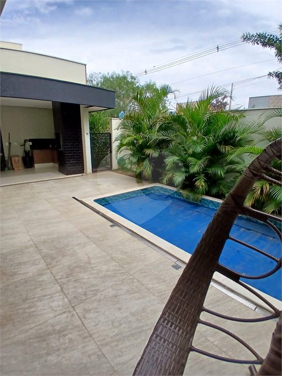 Casa à venda com 3 quartos, sendo 1 suíte, no condomínio Jardim, Sorocaba - SP