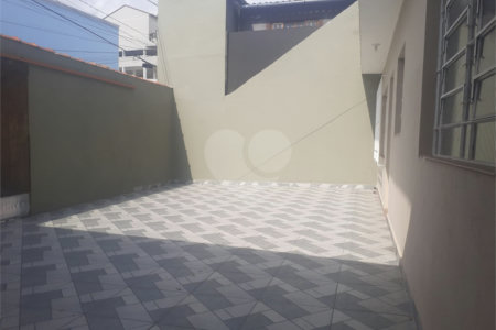 Sobrado à venda com 3 quartos em Vila Clarice, São Paulo, SP