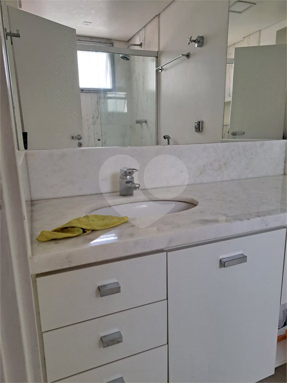 Apartamento à venda com 3 quartos, sendo 1 suíte, em Vila Uberabinha, São Paulo, SP