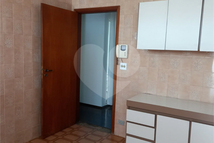 Sobrado à venda com 5 quartos, sendo 2 suítes,  em Tremembé, São Paulo, SP