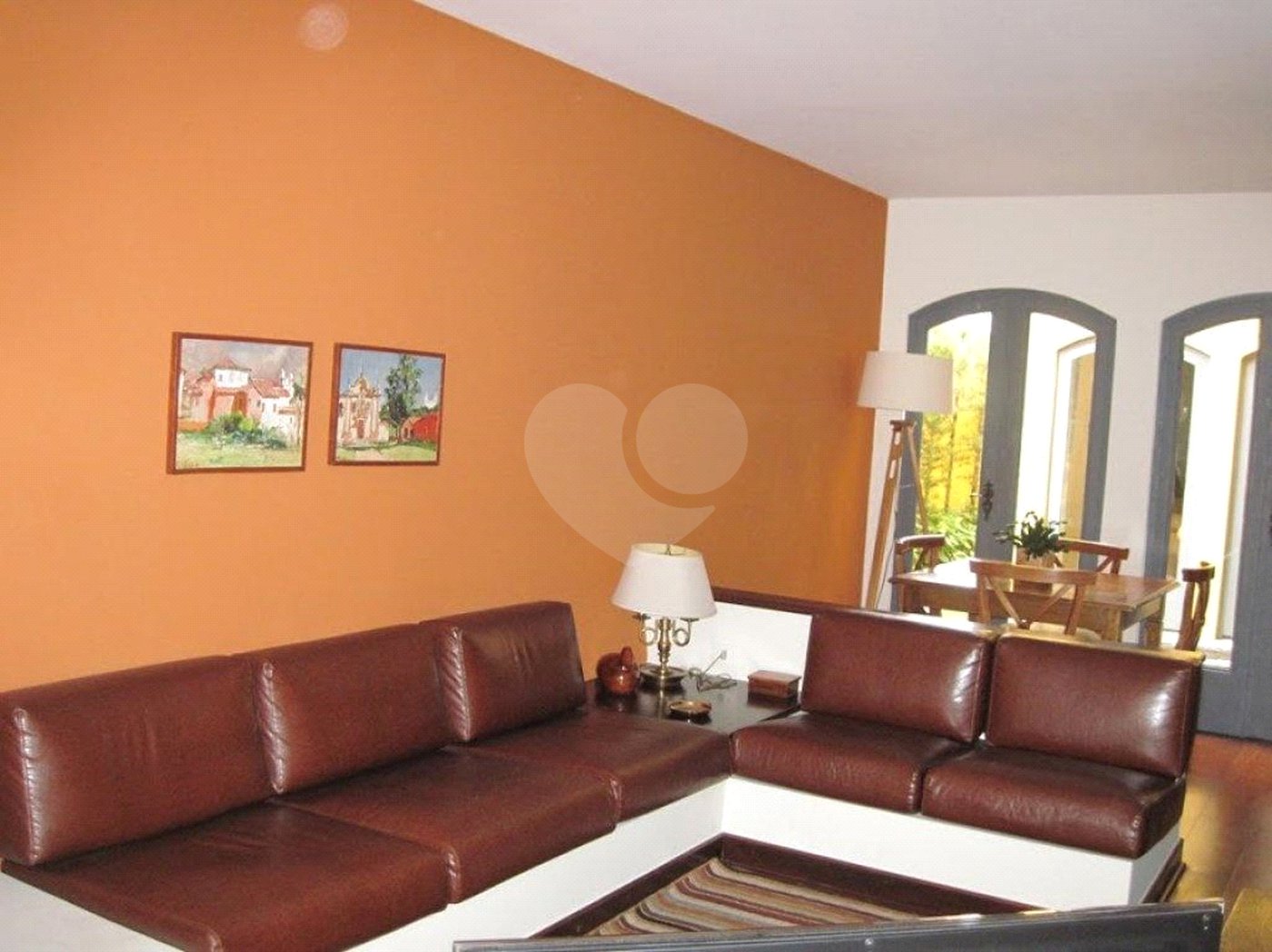 Casa à venda com 4 quartos, sendo 2 suítes,  em Jardim Leonor, São Paulo, SP