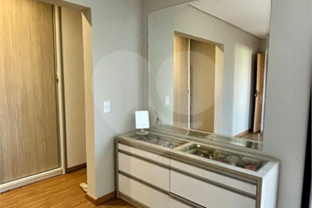 Casa à venda com 4 suítes no condomínio Village Ipanema 1, Araçoiaba da Serra - SP
