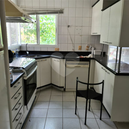 Casa à venda com 6 quartos, sendo 4 suítes, no condomínio Jardim Paulista I, Vinhedo - SP