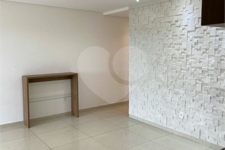 Apartamento à venda com 3 quartos, sendo 1 suíte, em Jardim Estoril, São José dos Campos, SP