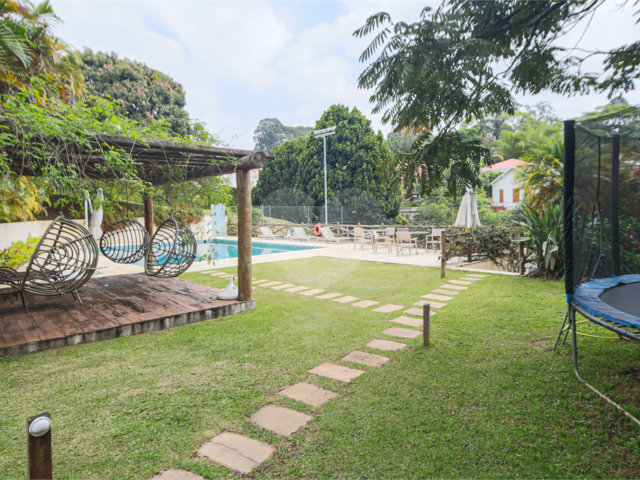 Casa em condomínio à venda com 4 quartos, sendo 2 suítes,  em Alto da Boa Vista, São Paulo, SP