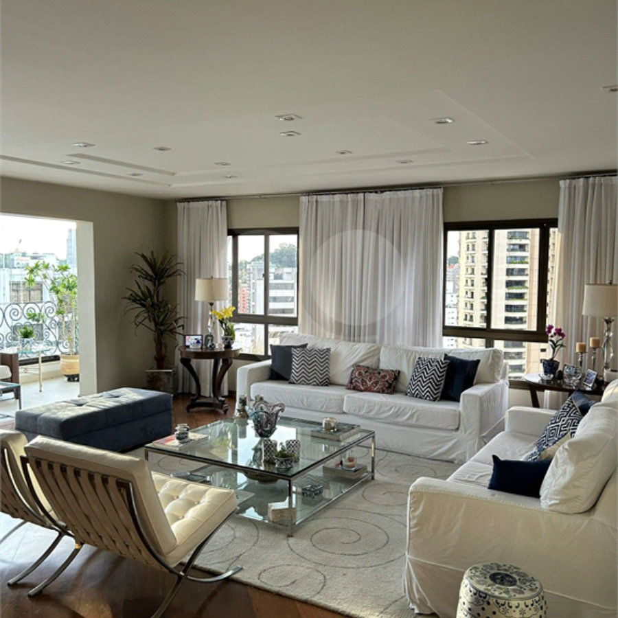 Apartamento à venda com 4 suítes em Real Parque, São Paulo, SP