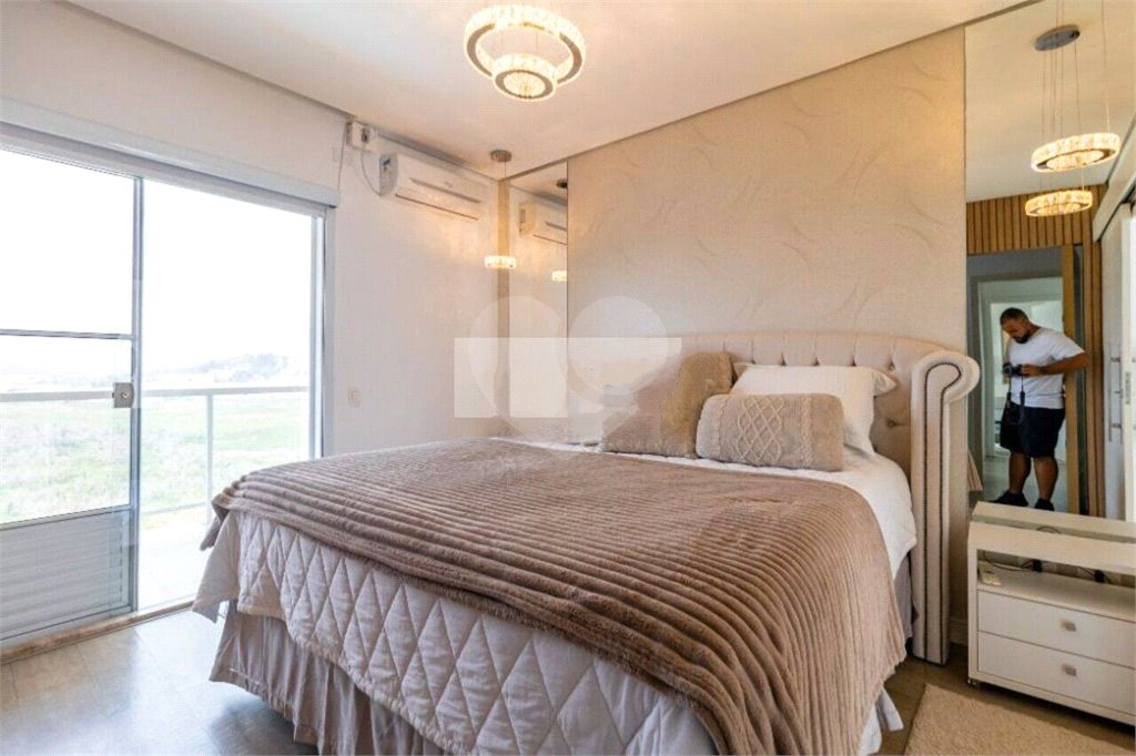 Casa à venda com 3 quartos, sendo 1 suíte, no condomínio Vale do Sol, Bom Jesus dos Perdões - SP