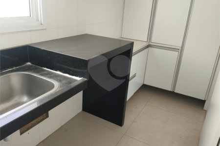 Apartamento à venda com 3 quartos, sendo 1 suíte,  no Centro, São Bernardo do Campo, SP