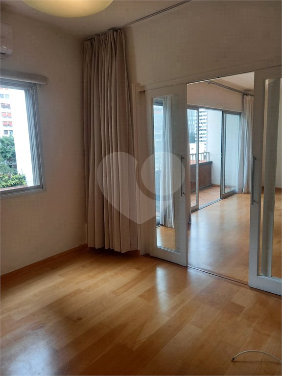 Apartamento à venda com 3 quartos, sendo 1 suíte, em Pinheiros, São Paulo, SP