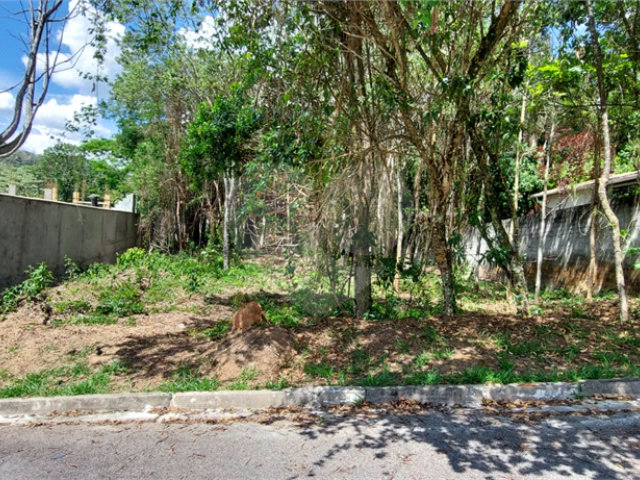 Casa à venda com 3 quartos, sendo 4 suítes,  no condomínio Sausalito, Mairiporã - SP
