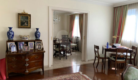 Apartamento à venda com 3 quartos, sendo 1 suíte,  em Itaim Bibi, São Paulo, SP