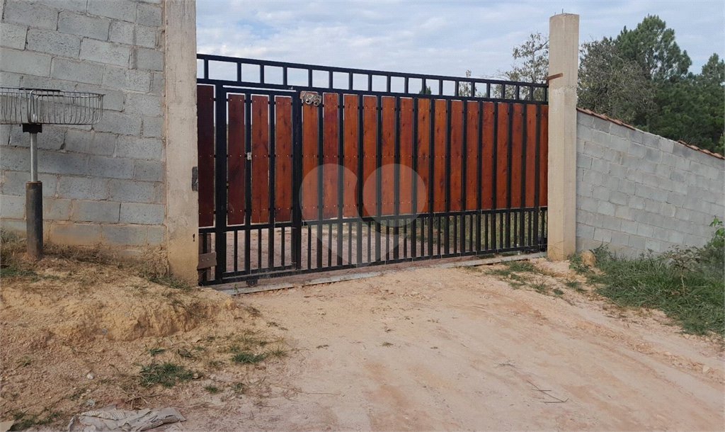 Chácara à venda com 4 suítes em Moreiras, Mairinque, SP