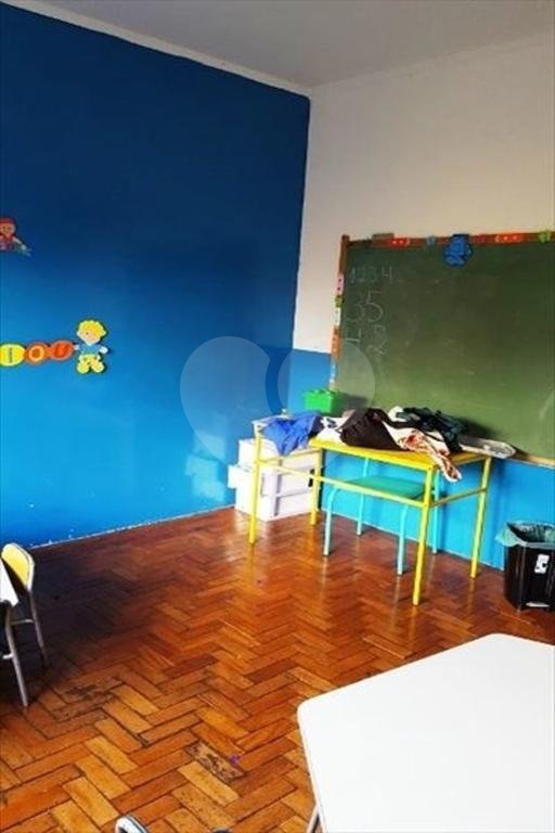 Sobrado à venda com 4 quartos, sendo 1 suíte, em Vila Monumento, São Paulo, SP