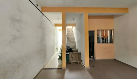 Sobrado à venda com 2 quartos em Vila São Geraldo, São Paulo, SP