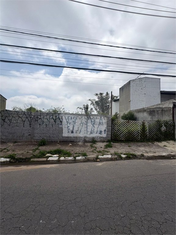 Terreno à venda em Jardim Quaresmeira, Suzano, SP